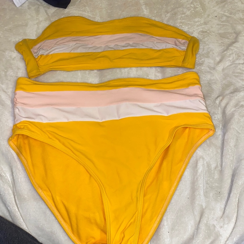 Two piece bathing suit strapless